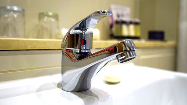 hausmittel-helfen-dir-beim-waschbecken-putzen-cc0-pixabay-variousphotography-240424_download Hausmittel helfen dir beim Waschbecken Putzen.