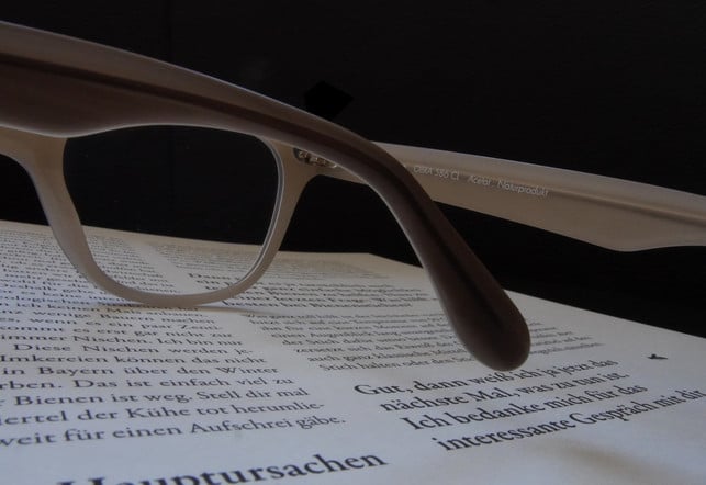 acetat-ist-bei-brillen-beliebt-da-es-vielseitig-i-sven-christian-schulz-utopia-181116_download Acetat ist bei Brillen beliebt, da es vielseitig ist.