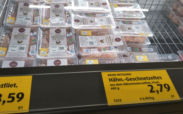 billiges-fleisch-aus-massentierhaltung-bei-aldi-sven-christian-schulz-utopia-180828 Billiges Fleisch aus Massentierhaltung bei ALDI.