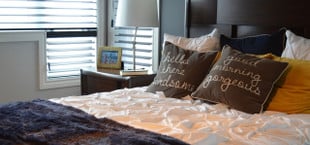 Schlafzimmer richtig lüften: Kühle Nächte trotz Hitze