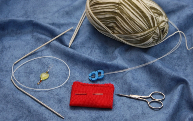 dreieckstuch-stricken-mit-bunter-sockenwolle-maria-hohenthalutopia-191107_download Dreieckstuch stricken mit bunter Sockenwolle.