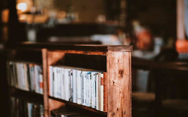 buecher-us-roman-kraft-cc0-171120-1280x800 Bücher