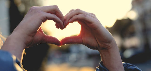 In der Weihnachtszeit helfen: 7 einfache Wege, Gutes zu tun