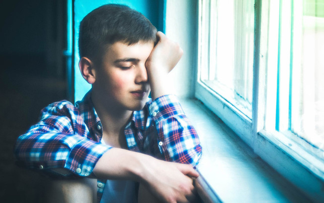 muedigkeit-junge-pb-marusya21111999-190319-1280x800 Auch Antriebslosigkeit und Müdigkeit können Symptome für Eisenmangel sein.