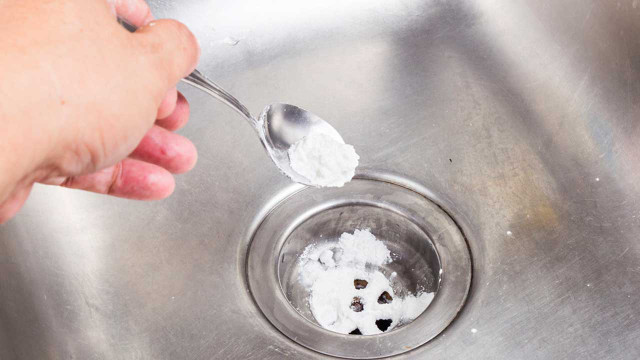 natron-hausmittel-putzmittel-w-ThamKC-100704-1280x720 Natron: Vielseitiges Hausmittel