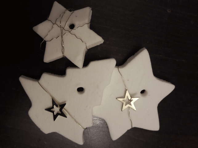 mit-acrylfarbe-kannst-du-die-ausstecher-auch-bunt-foto-sarah-gairing-utopia-181130_download Mit Acrylfarbe kannst du die Ausstecher auch bunt gestalten.