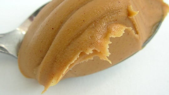 erdnussbutter-cc0-pixabay-deborahmiller56-180126 Erdnussbutter