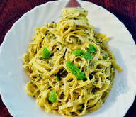 die-olivenpaste-eignet-sich-hervorragend-als-pesto-cc0-pixabay-danatentis-180605_download Die Olivenpaste eignet sich hervorragend als Pesto.