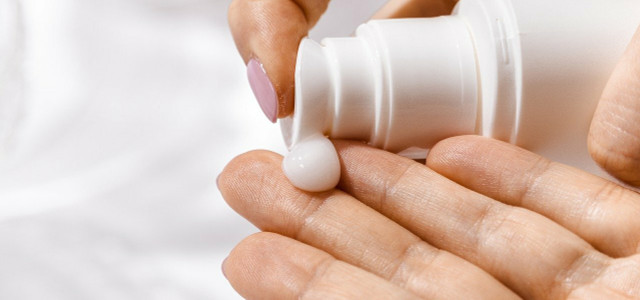 DMDM Hydantoin steckt als Konservierungsstoff in vielen Kosmetikprodukten.