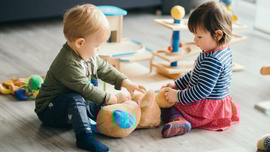 spielzeug-leihen-w-very_ulissa-200709-1280x720-1 Spielzeug leihen statt kaufen