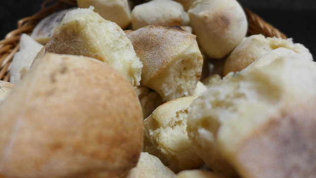 wenn-du-keine-aufbackbroetchen-nehmen-willst-kanns-cc0-pixabay-mondgesicht-190208_download Wenn du keine Aufbackbrötchen nehmen willst, kannst du für dieses Rezept auch die Pizzabrötchen aus dem Grundrezept verwenden.