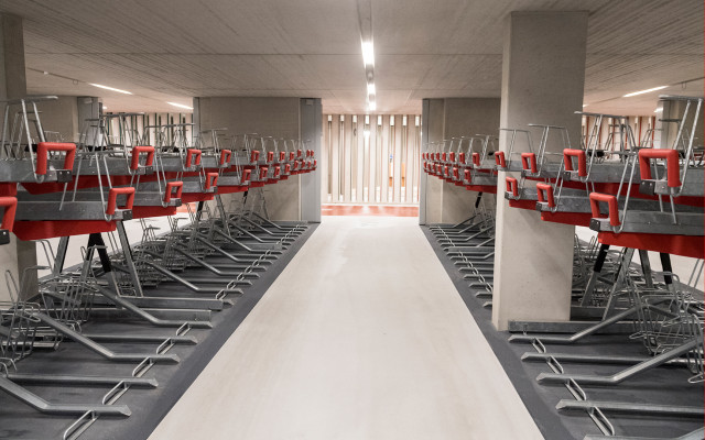 fahrrad-garage-utrecht-fahrradstaender-z-cu2030.nl-170822-1280x800 Fahrrad-Parkhaus in Utrecht: Fahrradständer