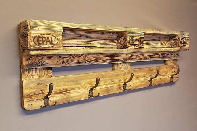 DavesRedesign-Garderobe-ku-Etsy-DavesRedesign-230614-1920x1280 Garderobe aus Paletten von Daves Redesign