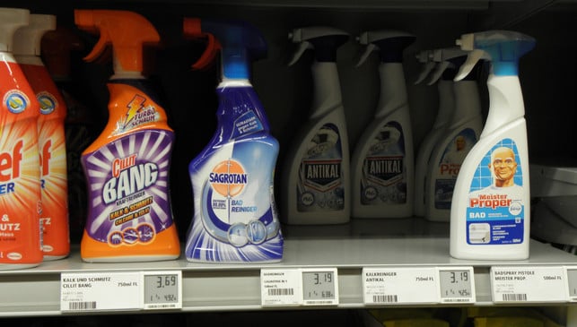 Badreiniger Konventionelle Badreiniger