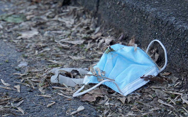 maske-corona-medizinisch-pb-neolie-221010-1280x800 maske corona pandemie krise dauerkrise