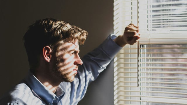 anzeichen-zu-viel-belastung-unsplash-ethan-sykes Psychische Belastung? 5 Signale, dass alles zu viel wird