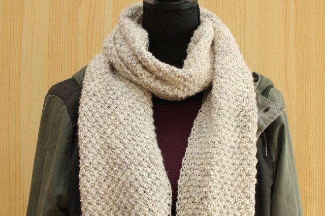 Schal stricken ist auch für Anfänger*innen geeignet.