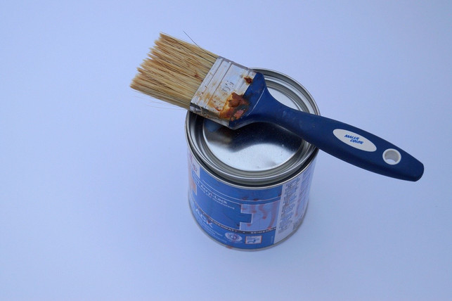 holz-lackierst-du-mit-einem-sauberen-pinsel-oder-e-cc0-pixabay-mih83-200326_download Holz lackierst du mit einem sauberen Pinsel oder einem Farbroller.