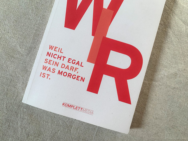 louisa-dellert-appelliert-mit-wir-an-uns-alle-utopia-baab-210911_download Louisa Dellert appelliert mit "Wir" an uns alle.