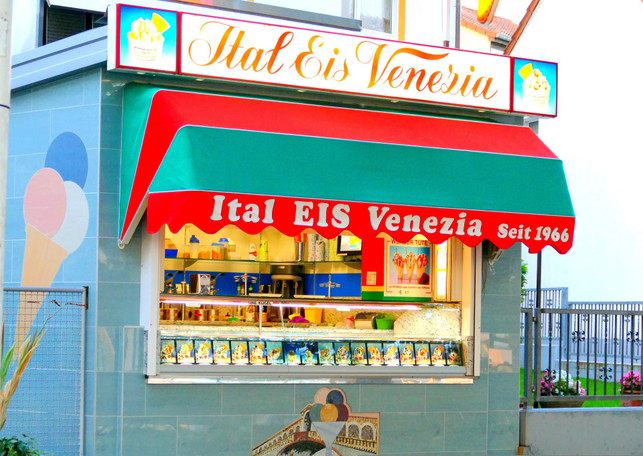 die-bedruckten-papierservietten-in-eisdielen-diene-cc0-pixabay-harald_landsrath-250319_download Die bedruckten Papierservietten in Eisdielen dienen vorrangig der Hygiene.