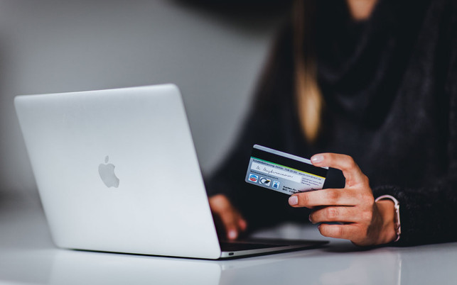 pickawood-gf8e6XvG_3E-unsplash_1280x800px bewusste Retouren Onlineshopping