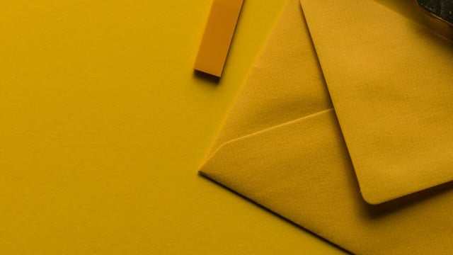 gelber Briefumschlag