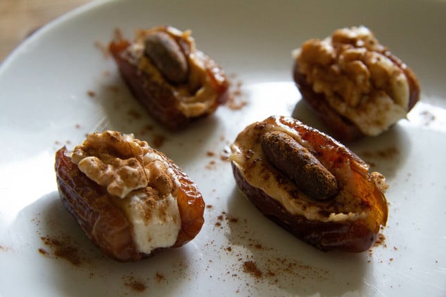 gefuellte-datteln-sind-schnell-zubereitet-und-erlau-daniela-staberutopiade-210920_download Gefüllte Datteln sind schnell zubereitet und erlauben viele Möglichkeiten, um kreativ zu werden.