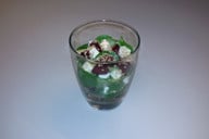 feldsalat-und-rote-bete-harmonieren-sehr-gut-mit-f-melanie-von-daake-utopia-171122_download Feldsalat und Rote Bete harmonieren sehr gut mit Feta und Sesamkörnern.