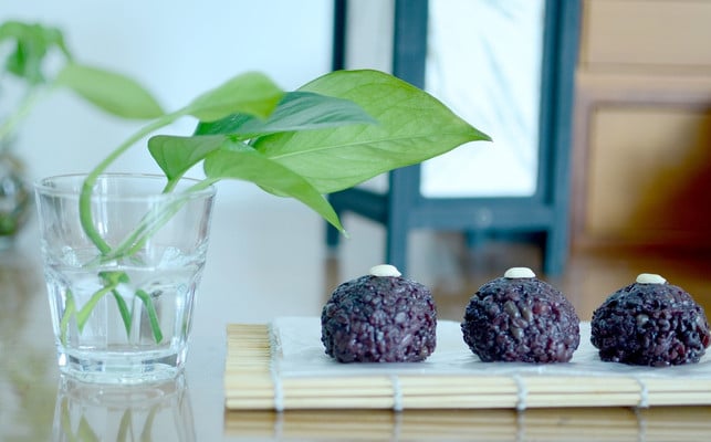 schwarzer-reis-schmeckt-sowohl-in-suessen-als-auch-p-cc0-pixabay-thea-gu-191012_download Schwarzer Reis schmeckt sowohl in süßen als auch pikanten Gerichten