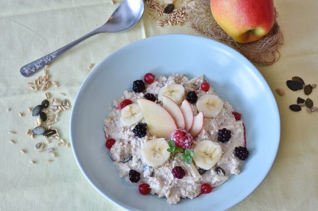porridge-laesst-sich-auch-problemlos-vegan-zubereit-cc0-pixabay-ritae-201016_download Porridge lässt sich auch problemlos vegan zubereiten.