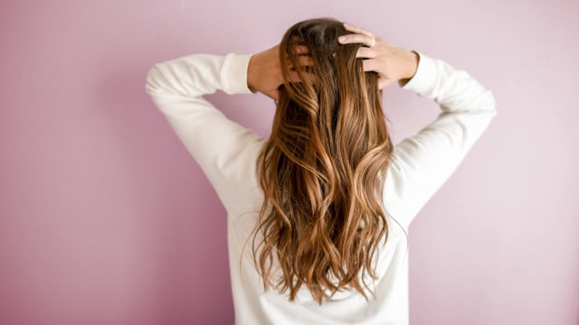 Haarstyling-e-Element5Digital-pexels-20210430-1280x720 Haare stylen mit Haarspray Hitzeschutz und Schaumfestiger