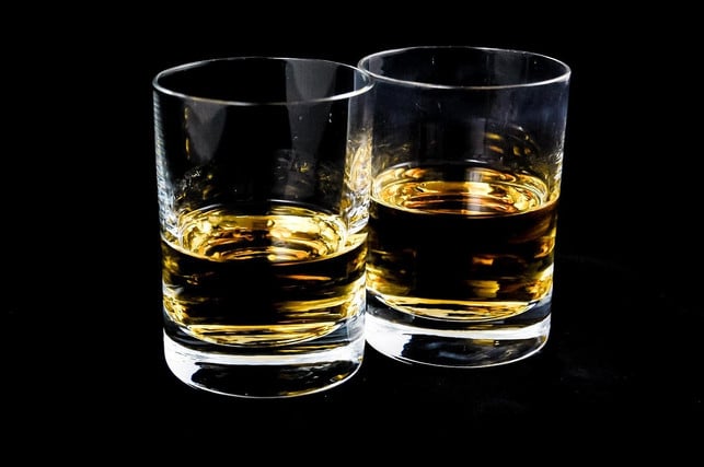 alkohol-darf-nur-dann-ausgeschenkt-werden-wenn-es-cc0-pixabay-jarmoluk-240620_download Alkohol darf nur dann ausgeschenkt werden, wenn es gleichzeitig auch alkoholfreie Getränke gibt.