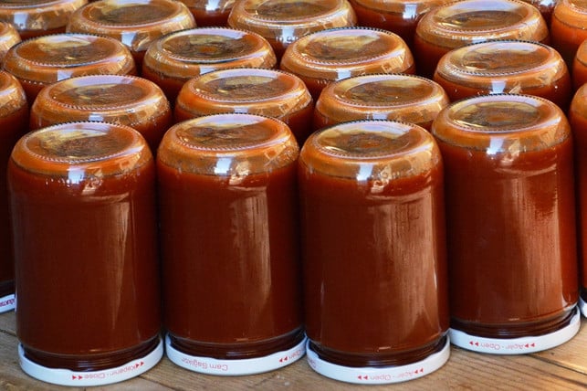 drehe-die-glaeser-mit-der-mirabellen-marmelade-um-cc0-pixabay-kareni-180814_download Drehe die Gläser mit der Mirabellen-Marmelade um, nachdem du sie befüllt und verschlossen hast.