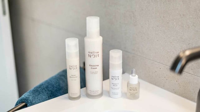 unsere-autorin-haben-die-produkte-ueberzeugt-mellow-noir-220905_download Unsere Autorin haben die Produkte überzeugt.