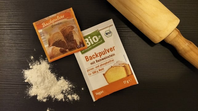 reinigen-mit-backpulver-sven-schulz-utopia-171001_download Auch mit Backpulver gelingt Backblech reinigen.