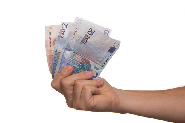 wenn-du-ohne-gueltige-plakette-in-eine-umweltzone-f-cc0-pixabay-niekverlaan-240708_download Wenn du ohne gültige Plakette in eine Umweltzone fährst, wird ein Bußgeld fällig.