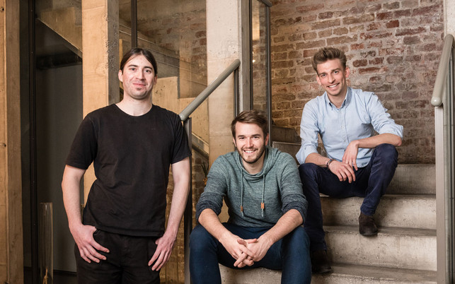 refurbed-gruender-z-refurbed-191112-1280x800 refurbed: Die drei Gründer Jürgen Riedl, Peter Windischhofer und Kilian Kaminski haben mittlerweile ein großes Team.
