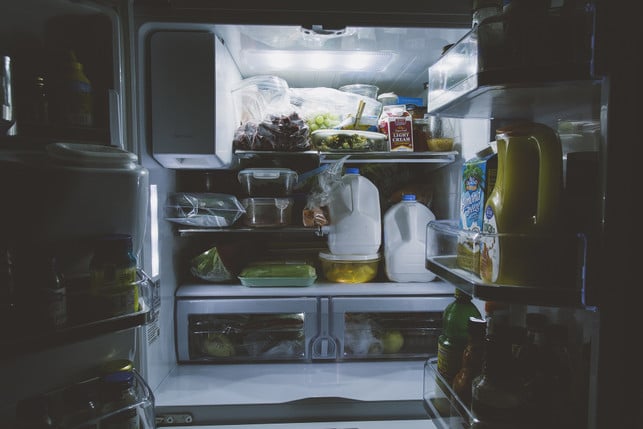 wenn-dein-kuehlschrank-nicht-richtig-schliesst-kann-cc0-pixabay-pexels-250421_download Wenn dein Kühlschrank nicht richtig schließt, kann das mehrere Ursachen haben die du bei entsprechendem Verdacht überprüfen solltest.