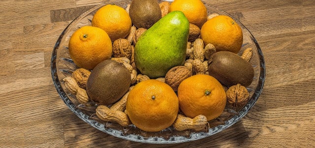 Obst und Nüsse für den Stoffwechsel