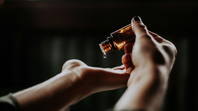 alkohole-sind-per-se-nicht-schlecht-oder-gut-fuer-d-cc0-public-domain-christin-hume-240414_download Alkohole sind per se nicht schlecht oder gut für die Haut – es kommt immer auf die Art des Alkohols drauf an.