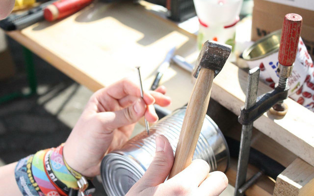 auch-upcycling-ist-eine-nachhaltige-idee-fuer-ein-t-cc0-pixabay-citypraiser-220811_download Auch Upcycling ist eine nachhaltige Idee für ein Teamevent.