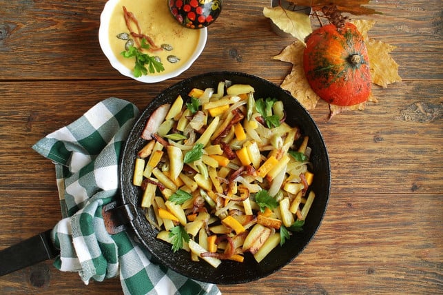 in-der-kartoffelsaison-zwischen-august-und-oktober-cc0-pixabay-arinaja-190613_download In der Kartoffelsaison zwischen August und Oktober sind Tempeh-Bratkartoffeln besonders lecker.