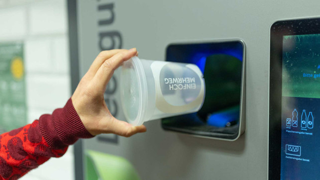 Mehrweg-1_1920x1080 Einfach Mehrweg REWE Verpackung recycling wiederverwendbar salatbar