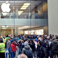 iPhone-Warteschlange vor Apple Store Phänomen: iPhone-Warteschlange vor Apple Store