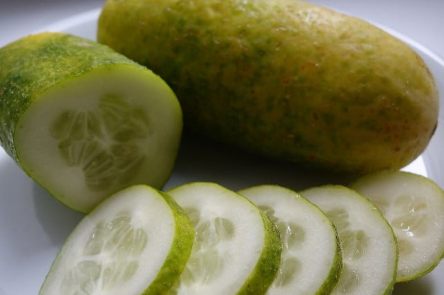 die-schale-muss-ab-sonst-koennen-senfgurken-bitter-cc0-pixabay-stephaniealbert-190722_download Für dieses Senfgurken-Rezept musst du die Gurken schälen, damit sie später nicht bitter schmecken.