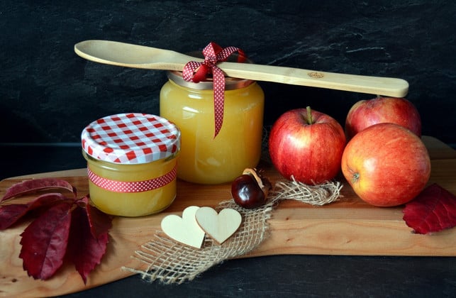 apfelmark-eignet-sich-zur-veganen-herstellung-des-cc0-pixabay-neelam279-240229_download Apfelmark eignet sich zur veganen Herstellung des Kaffeekuchens.