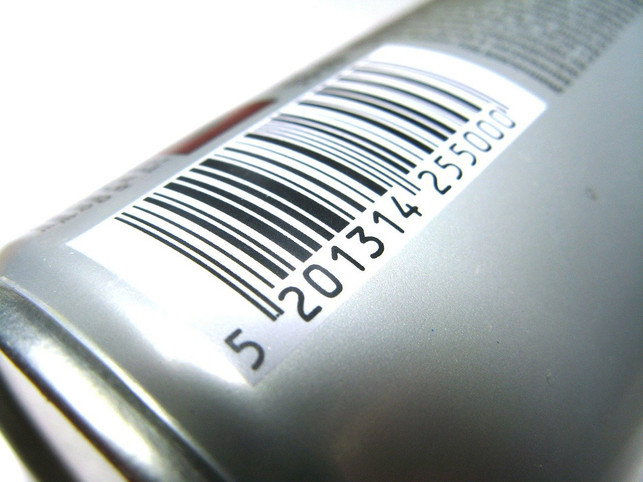 scanne-den-barcode-eines-produktes-um-mehr-ueber-d-cc0-pixabay-pdphotos-191111_download Scanne den Barcode eines Produktes, um mehr über die Inhaltsstoffe zu erfahren.