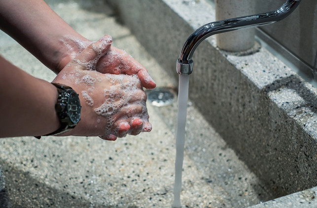 dein-notvorrat-sollte-auch-produkte-fuer-die-taeglic-cc0-pixabay-couleur-220327_download Dein Notvorrat sollte auch Produkte für die tägliche Hygiene enthalten.