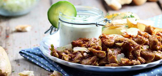 Wheaty Vegankebab Gyros aus Seitan Der vegane Fleischersatz Seitan macht vielfältige Speisen möglich, hier Vegankebab Gyros von Wheaty