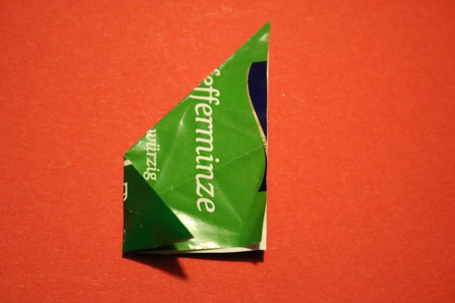 papiersterne-basteln-falte-zacken-aus-den-teebeut-utopiadechantal-gilbrich-191007_download Papiersterne basteln: Falte Zacken aus den Teebeutel-Quadraten.